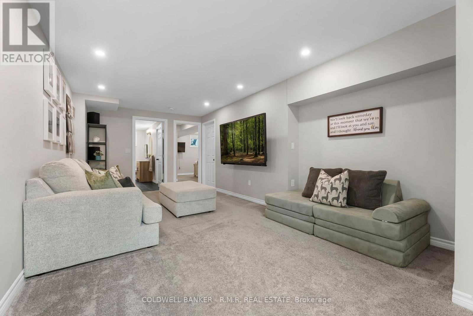 813 BATTELL COURT Image 24