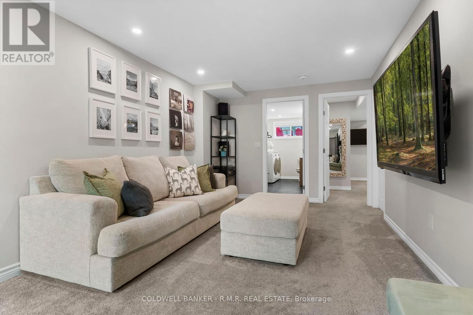 813 BATTELL COURT Image 25