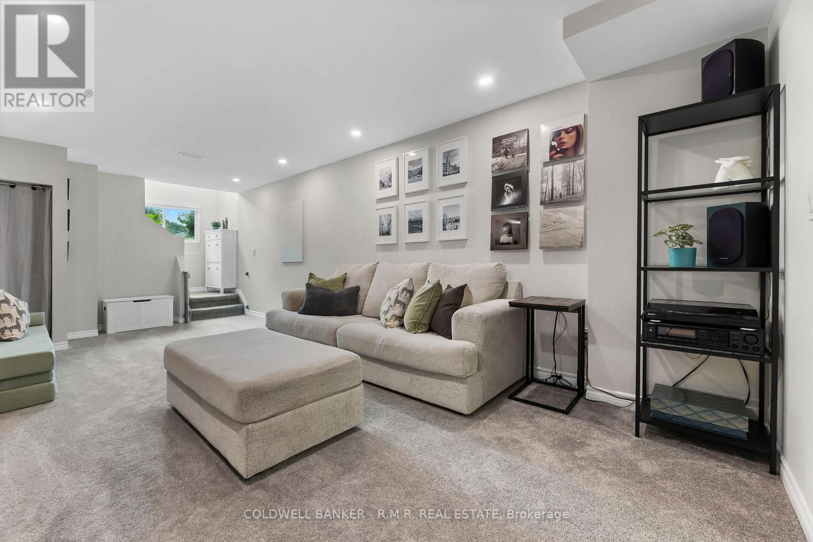 813 BATTELL COURT Image 26
