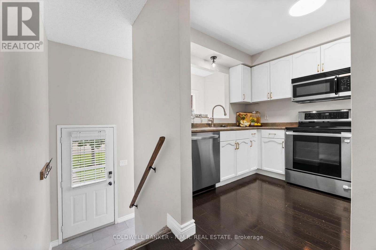 813 BATTELL COURT Image 3