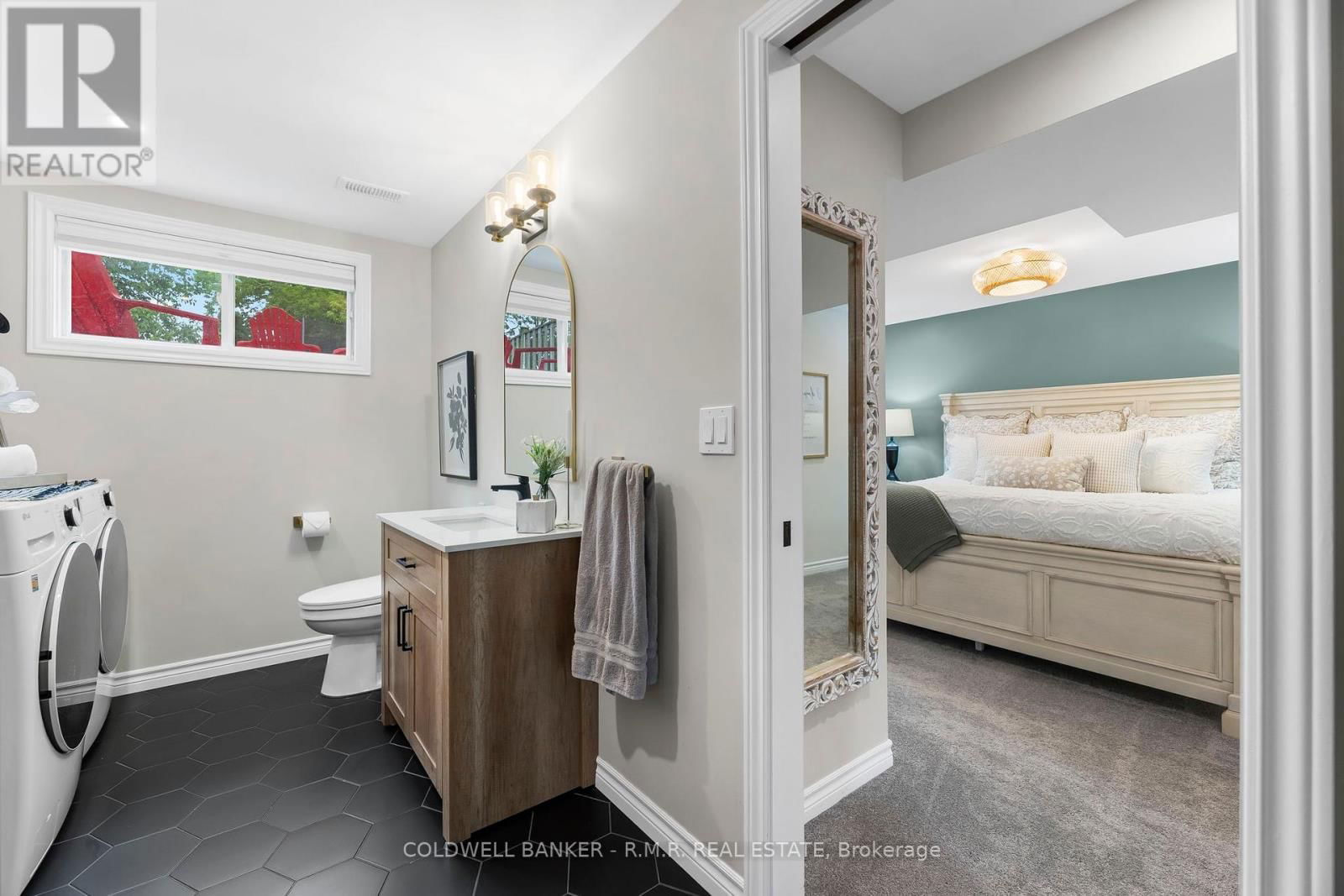 813 BATTELL COURT Image 31
