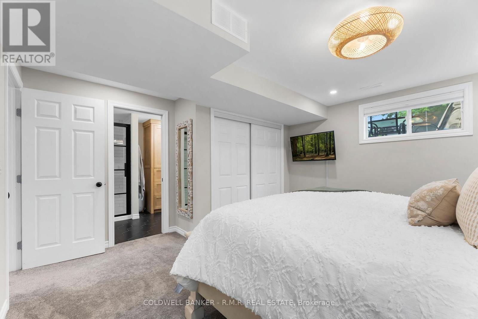 813 BATTELL COURT Image 35