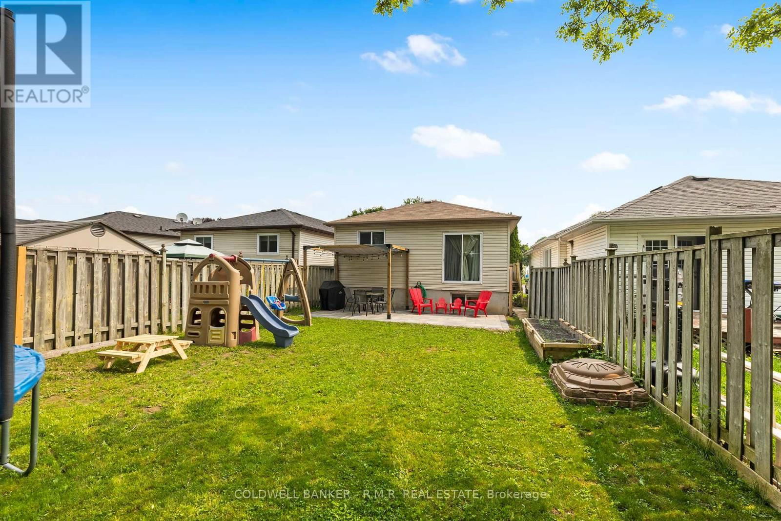 813 BATTELL COURT Image 44