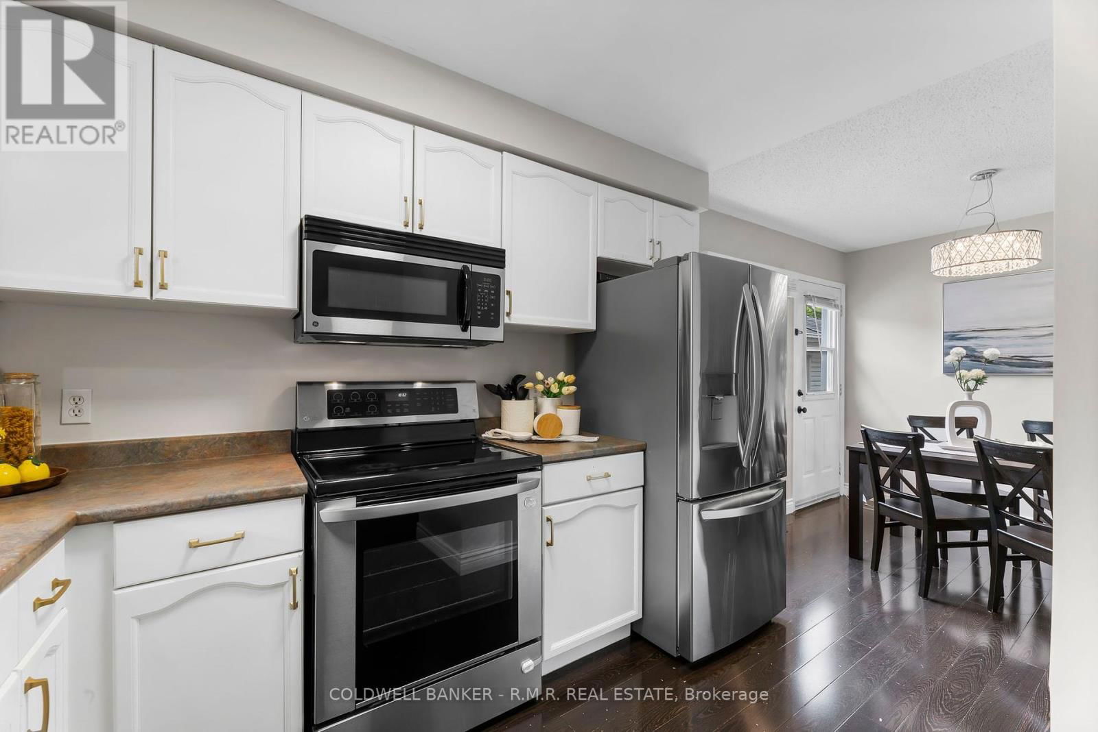 813 BATTELL COURT Image 6