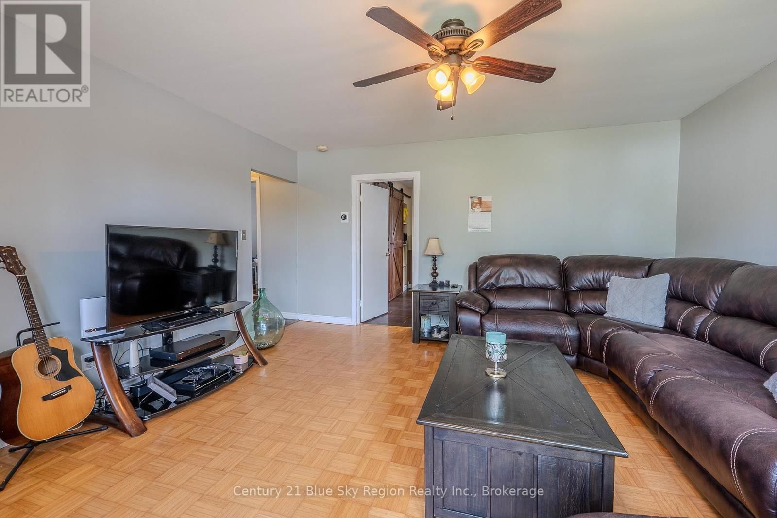 240 CACHE BAY ROAD Image 12