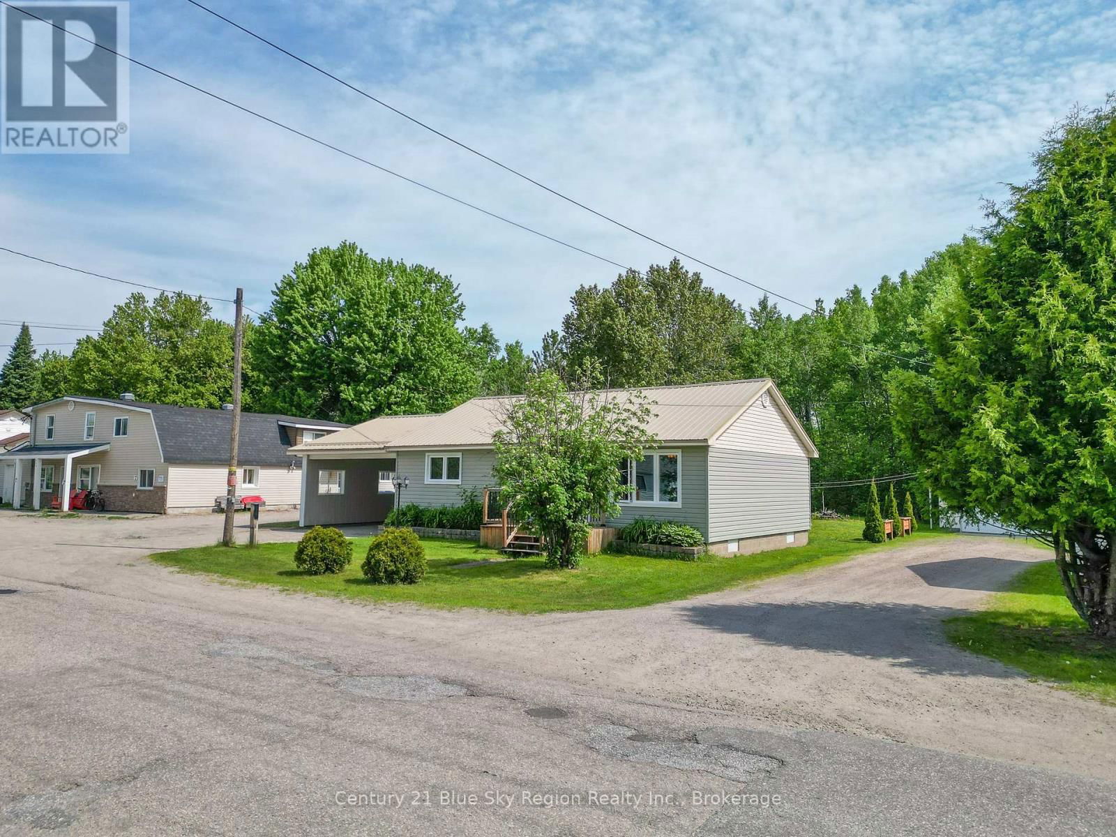 240 CACHE BAY ROAD Image 32