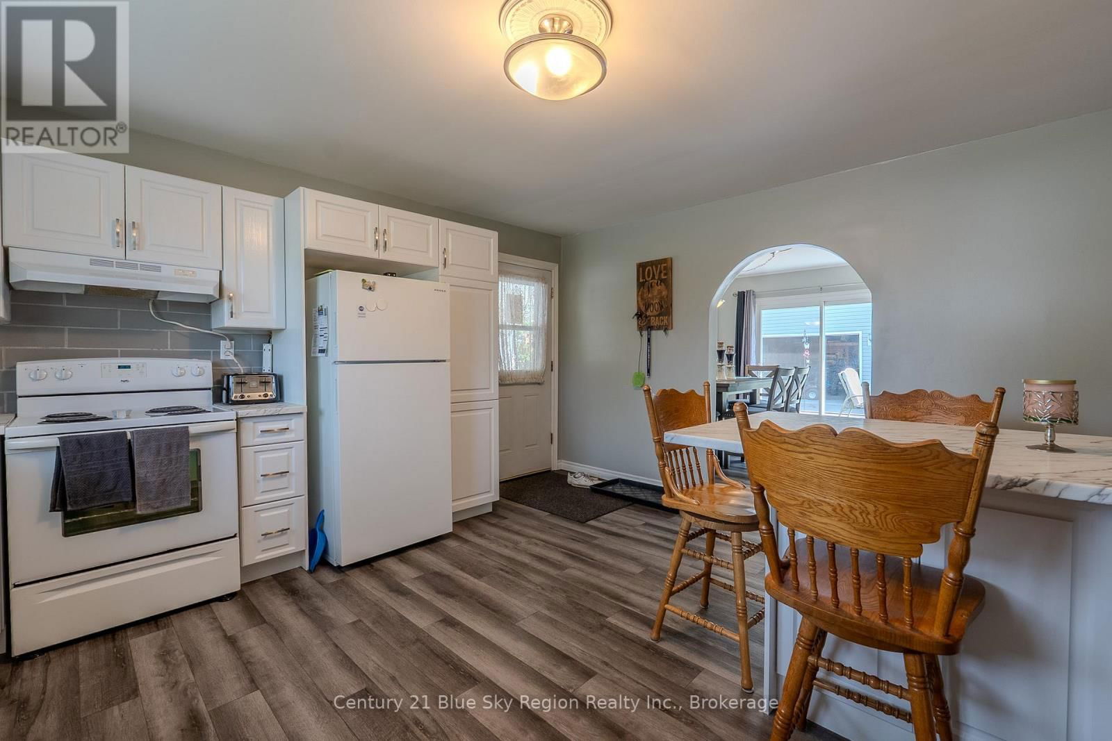 240 CACHE BAY ROAD Image 6