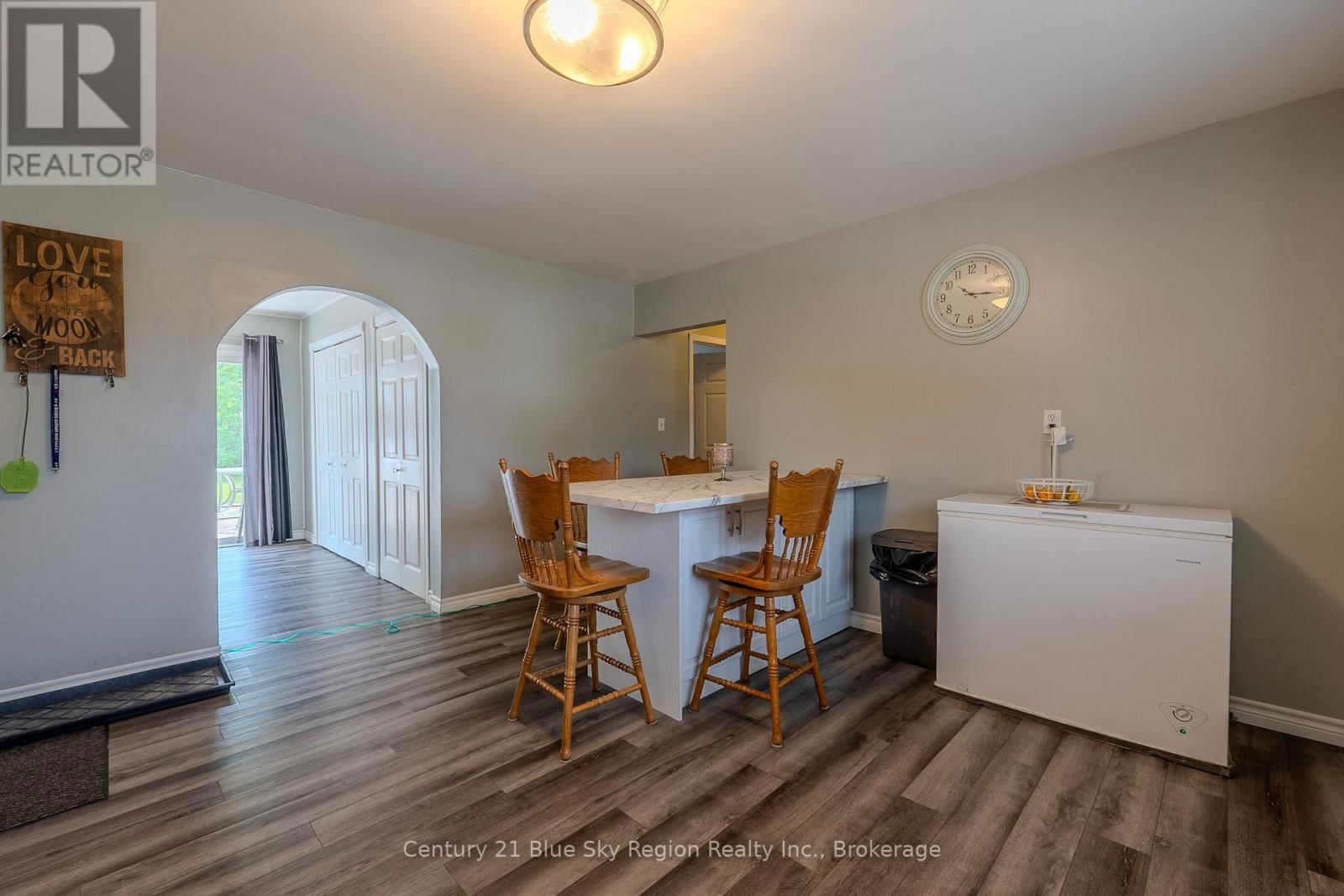 240 CACHE BAY ROAD Image 7