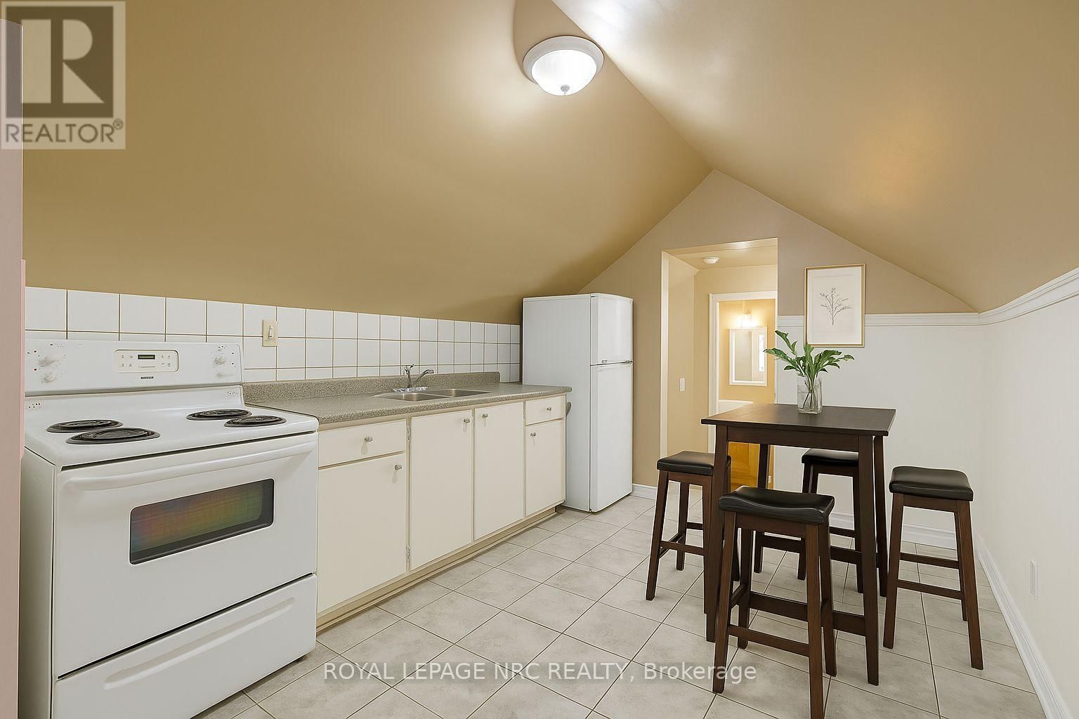 4160 DORCHESTER ROAD Image 13
