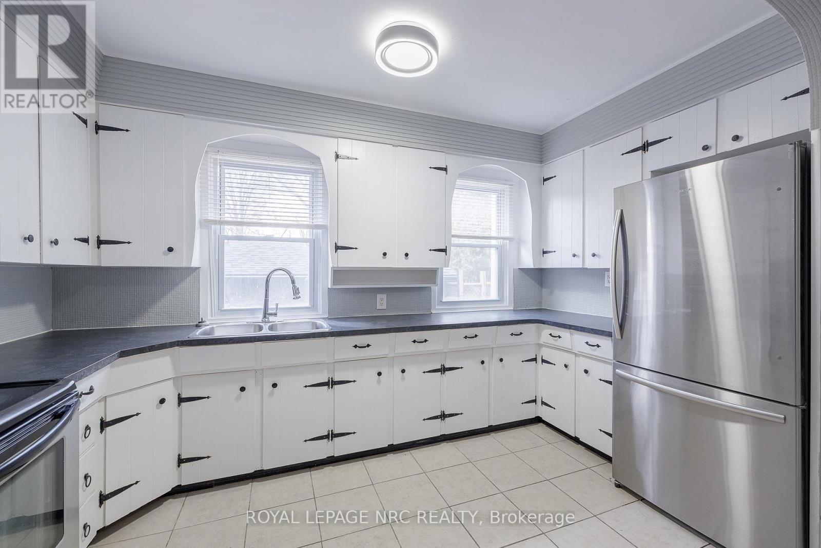 4160 DORCHESTER ROAD Image 8