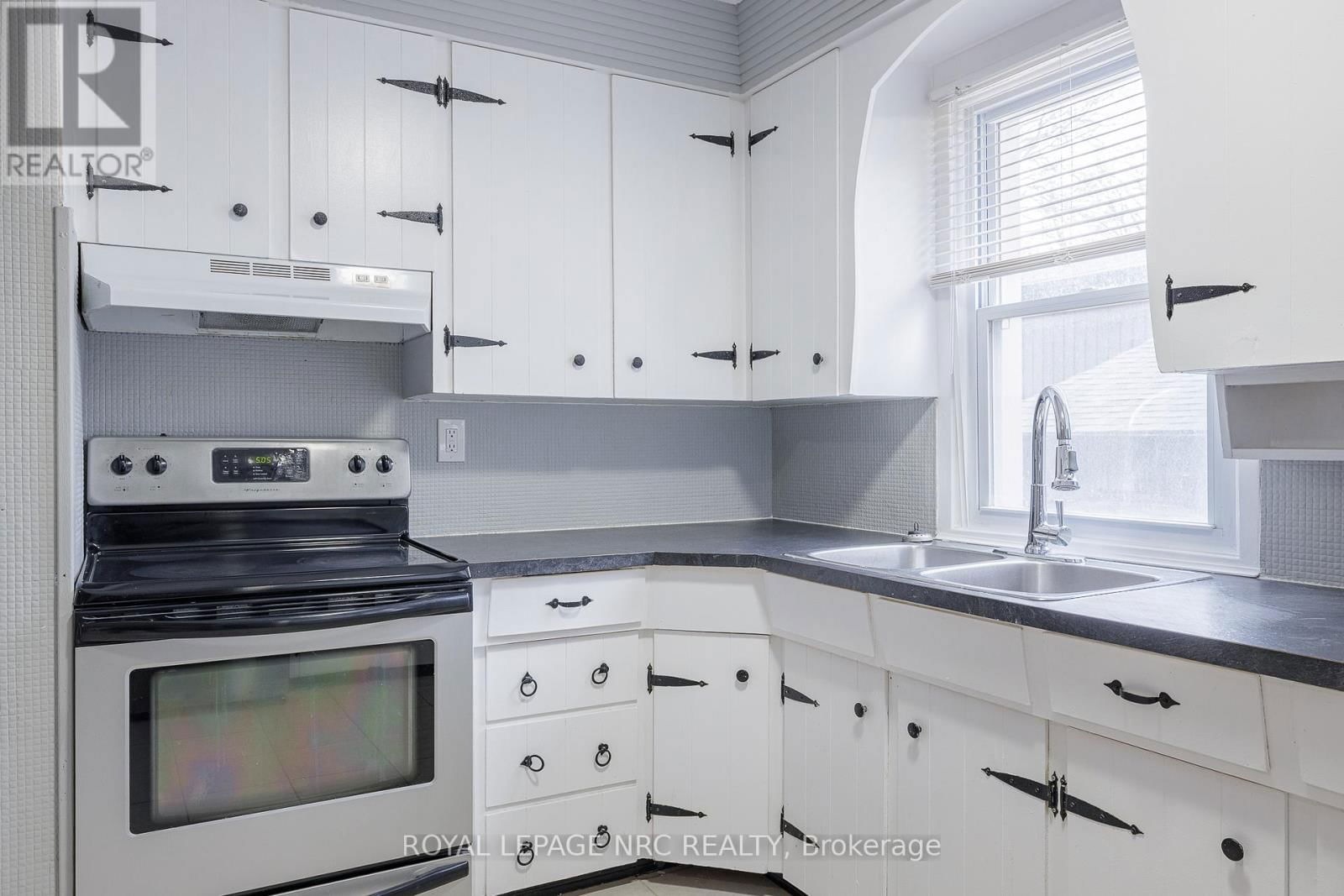 4160 DORCHESTER ROAD Image 9