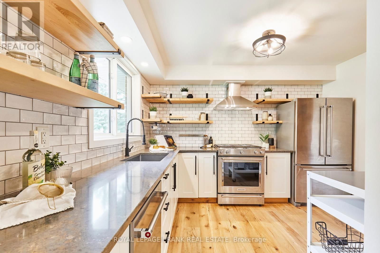 132 COULTER DRIVE Image 13