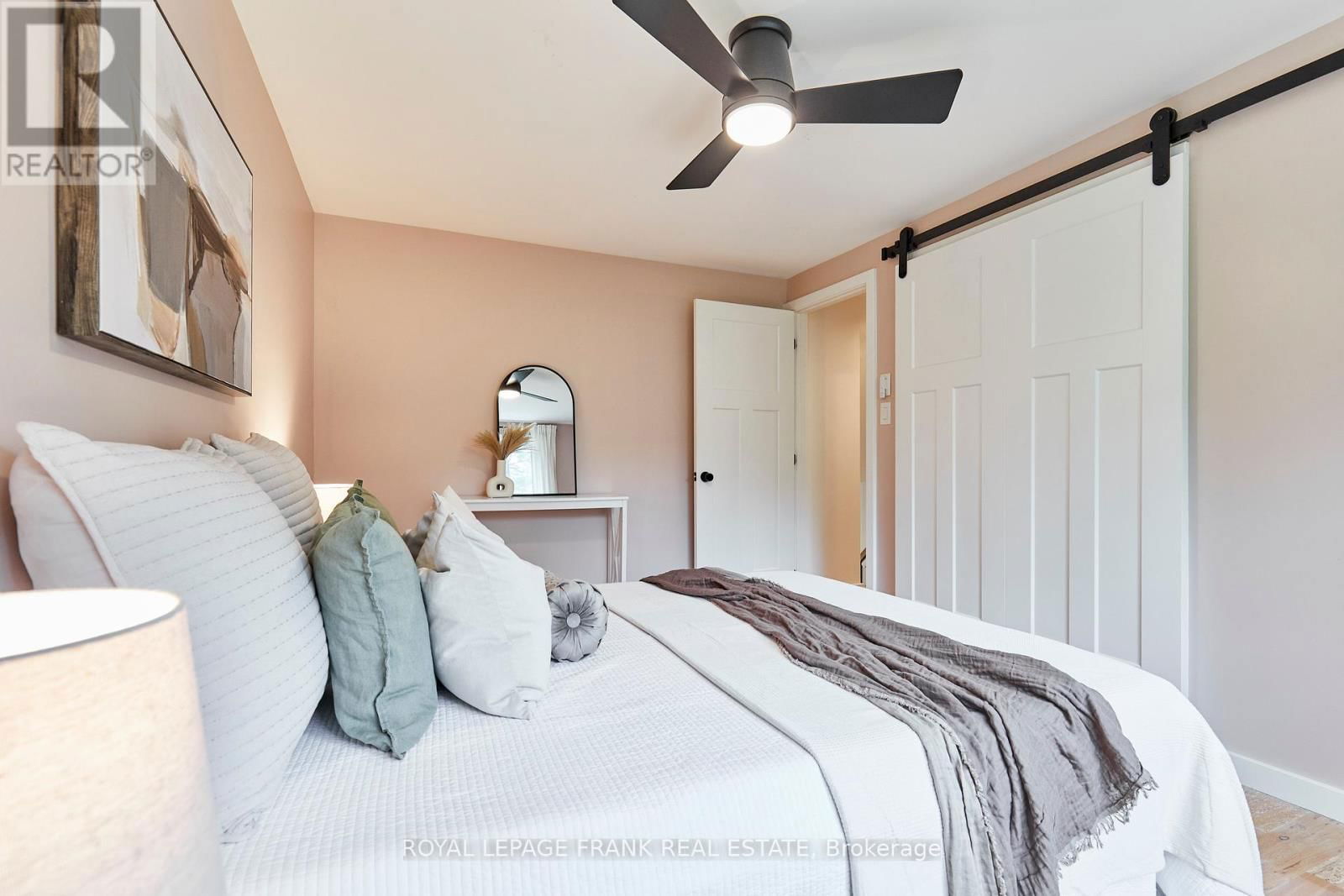 132 COULTER DRIVE Image 28