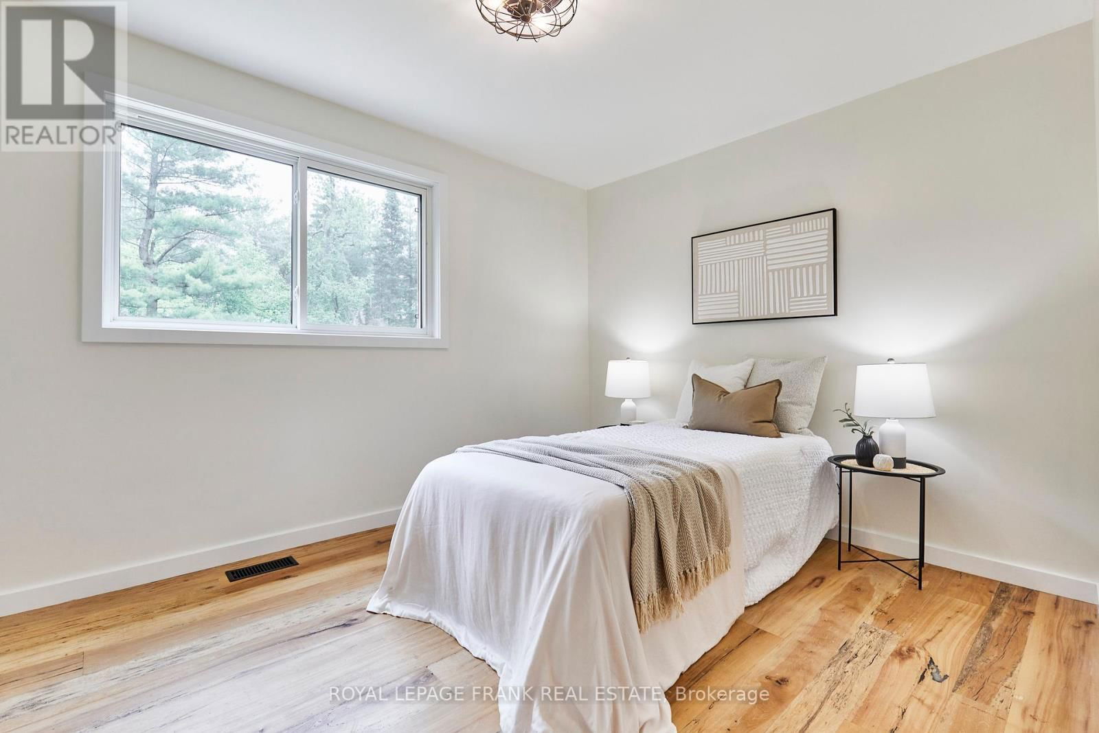 132 COULTER DRIVE Image 29