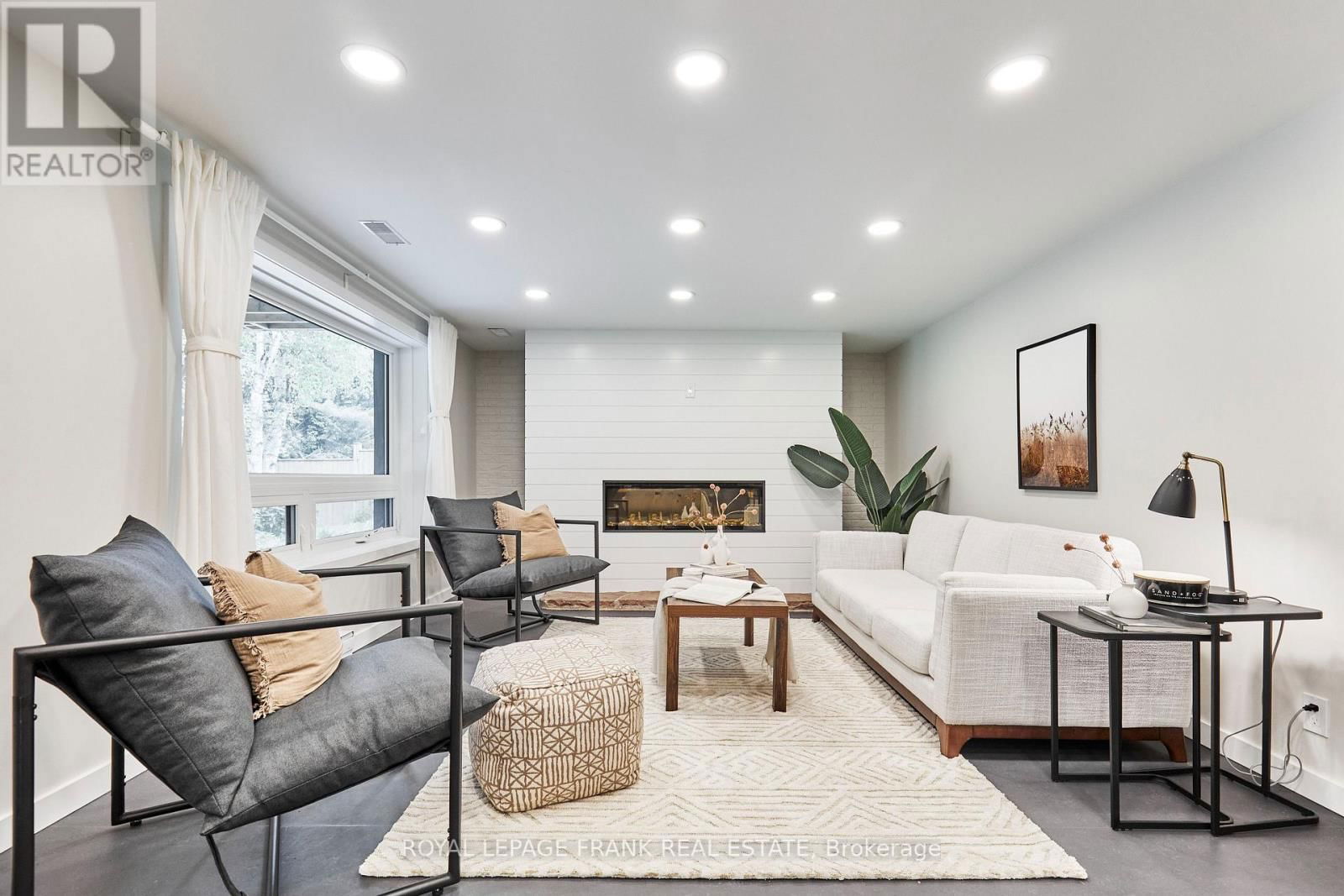 132 COULTER DRIVE Image 32