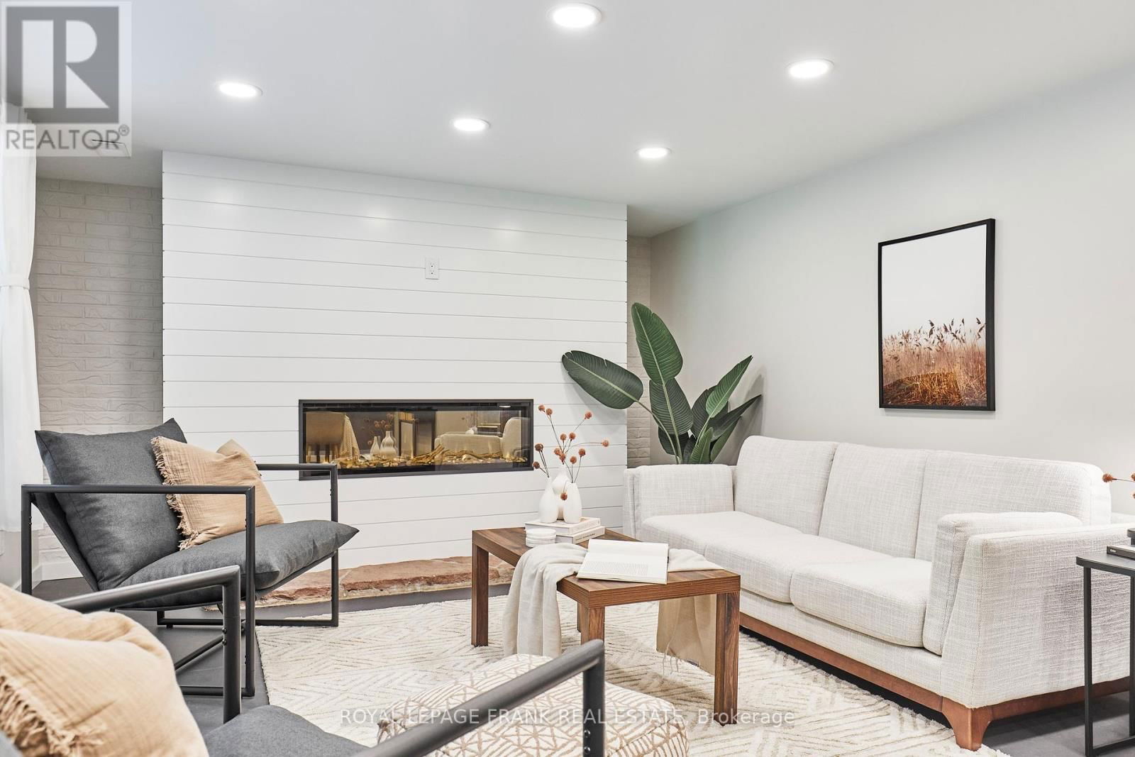 132 COULTER DRIVE Image 33
