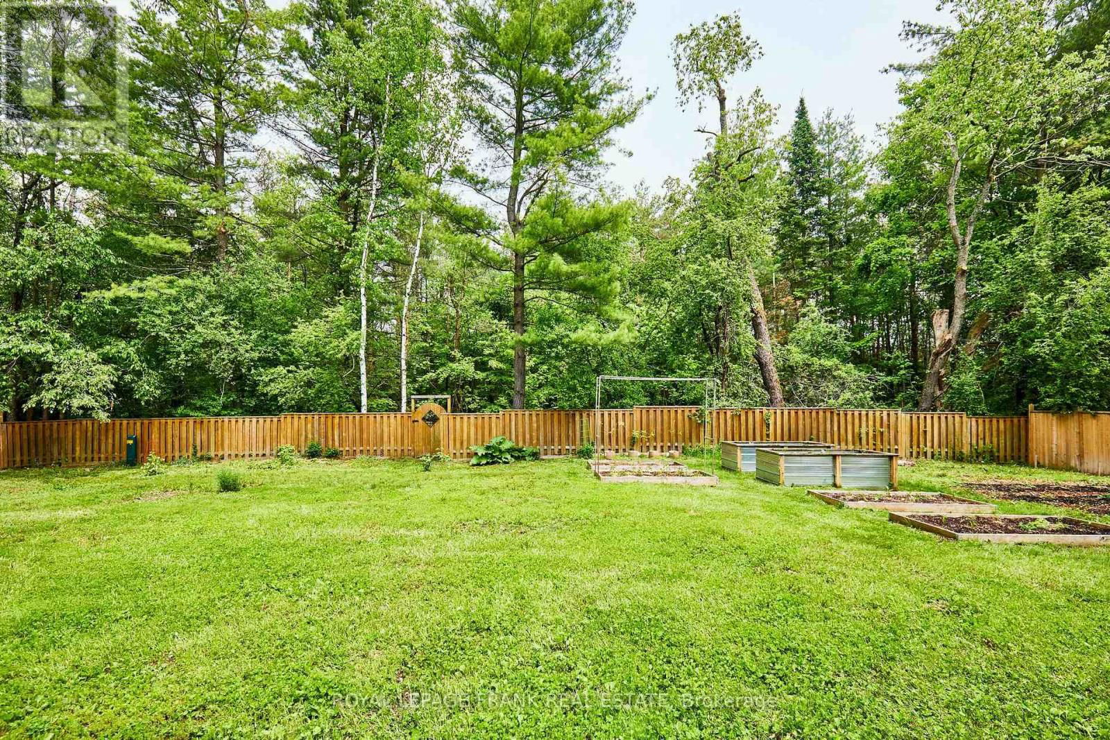 132 COULTER DRIVE Image 42