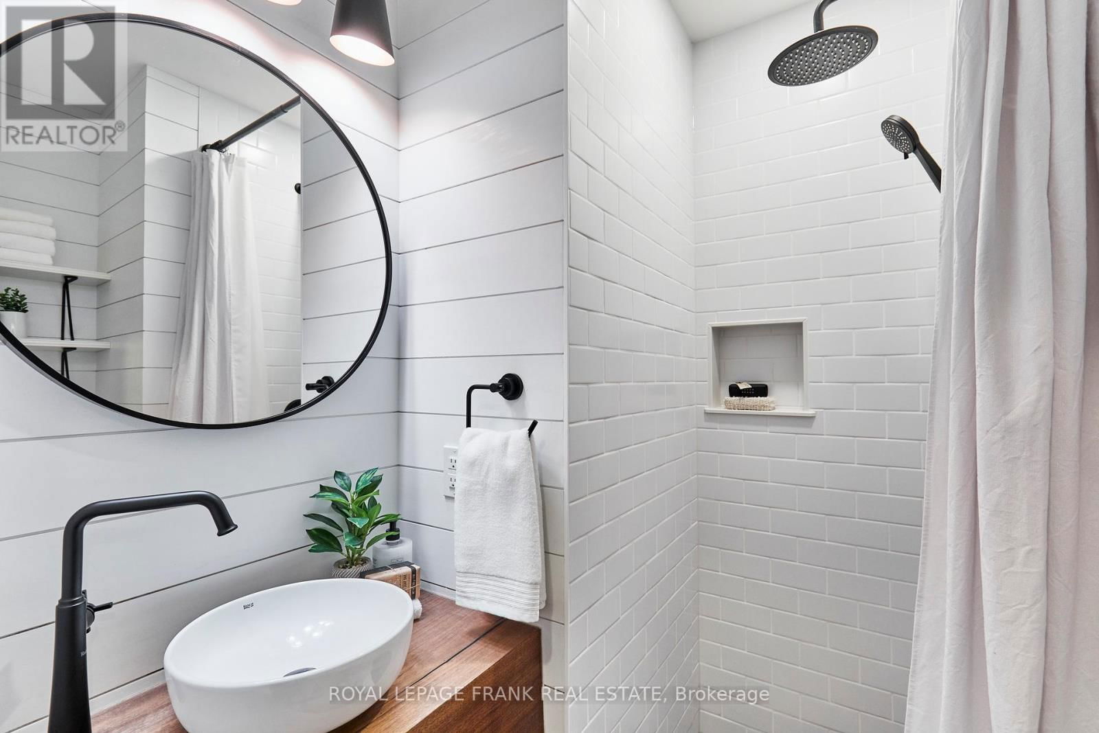 132 COULTER DRIVE Image 7