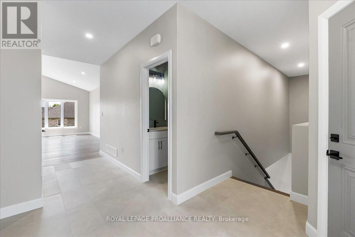 47 ROSEWOOD DRIVE Image 23