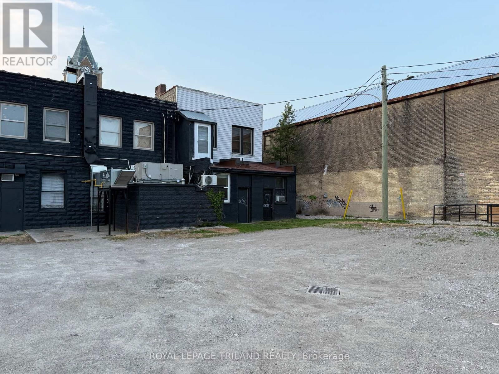 548 TALBOT STREET Image 28