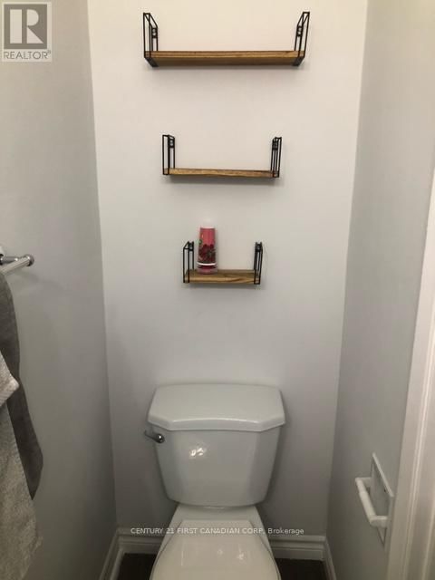 15 - 166 SOUTHDALE ROAD WEST Image 6