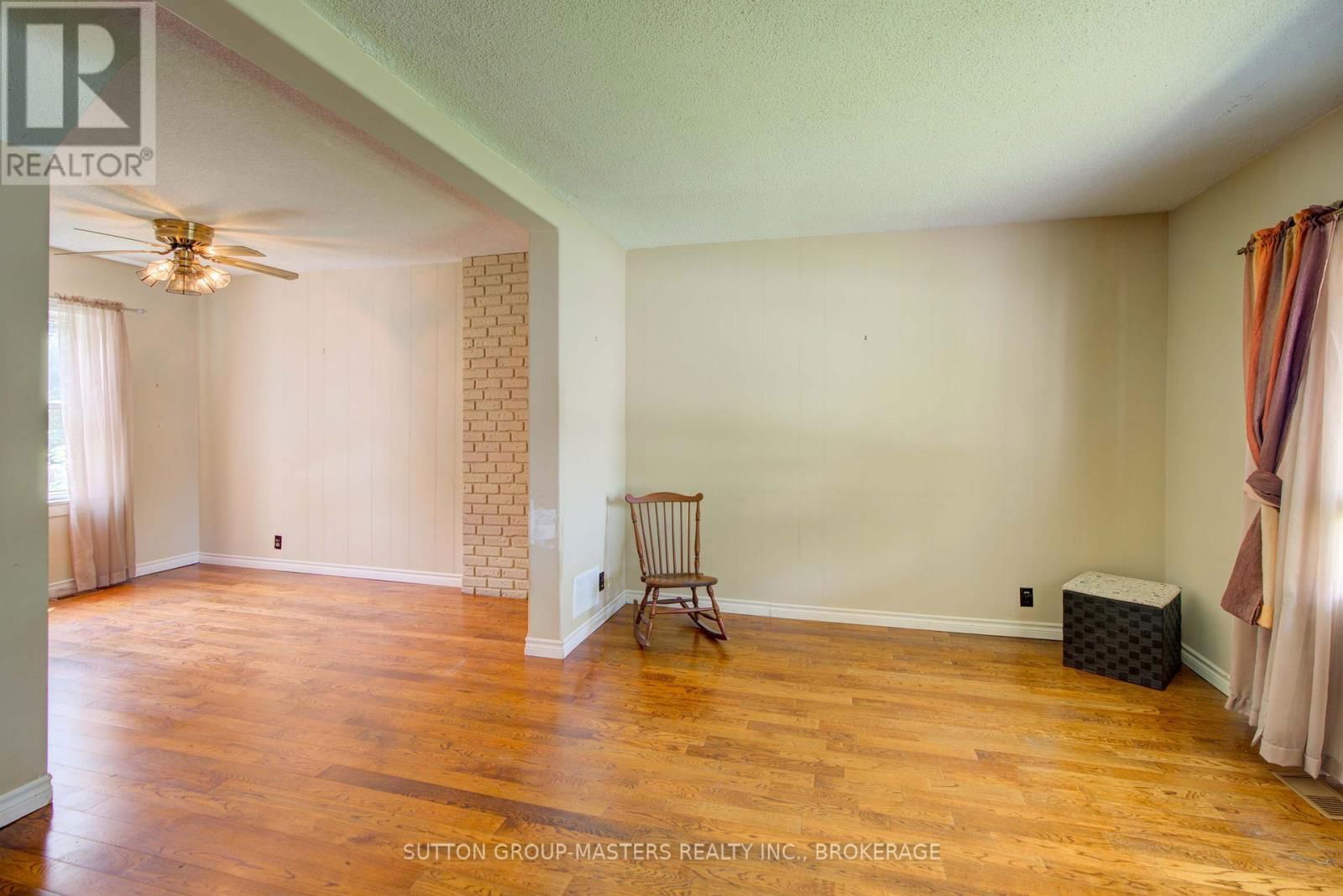 307 PALACE ROAD Image 17