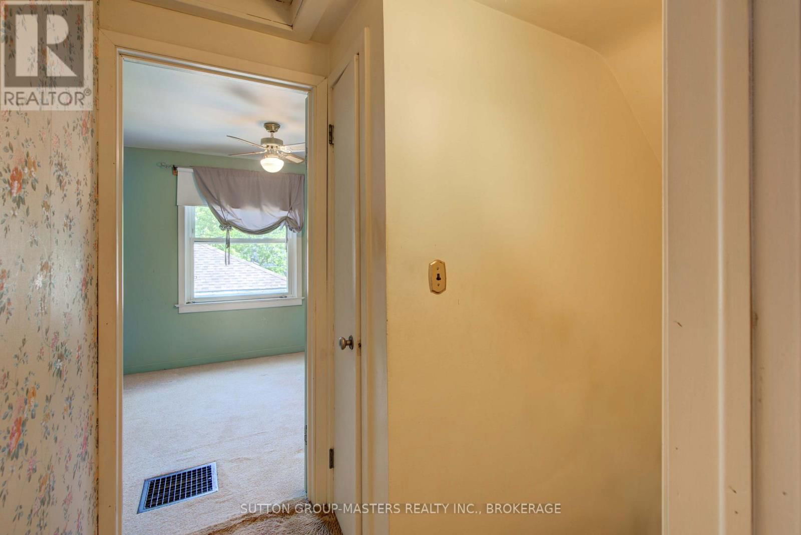 307 PALACE ROAD Image 27