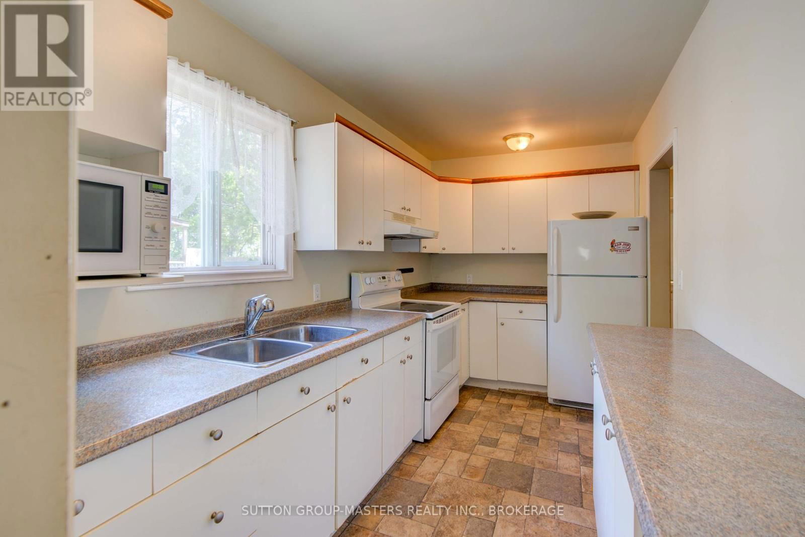 307 PALACE ROAD Image 6
