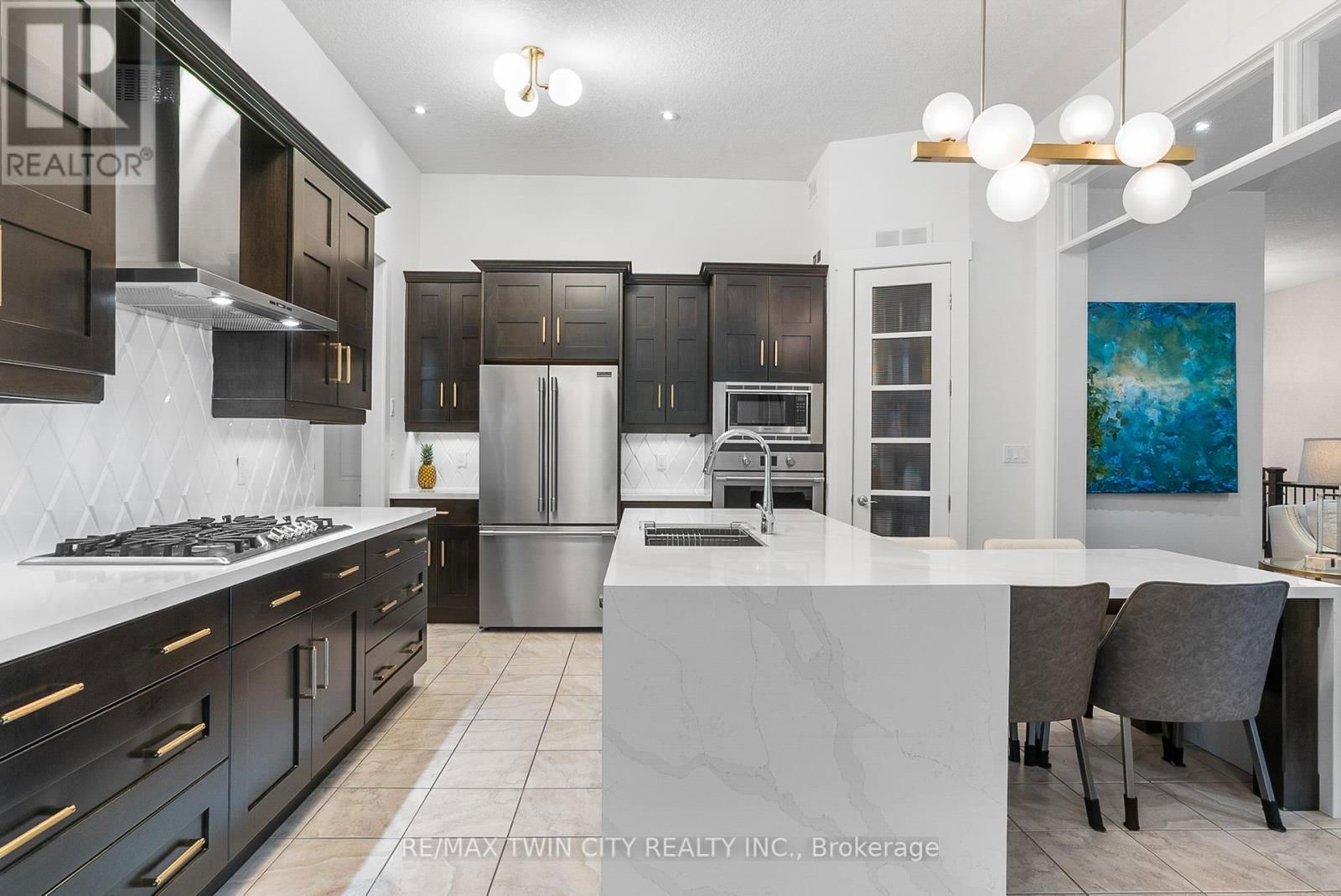 303 TERRACE WOOD CRESCENT Image 12