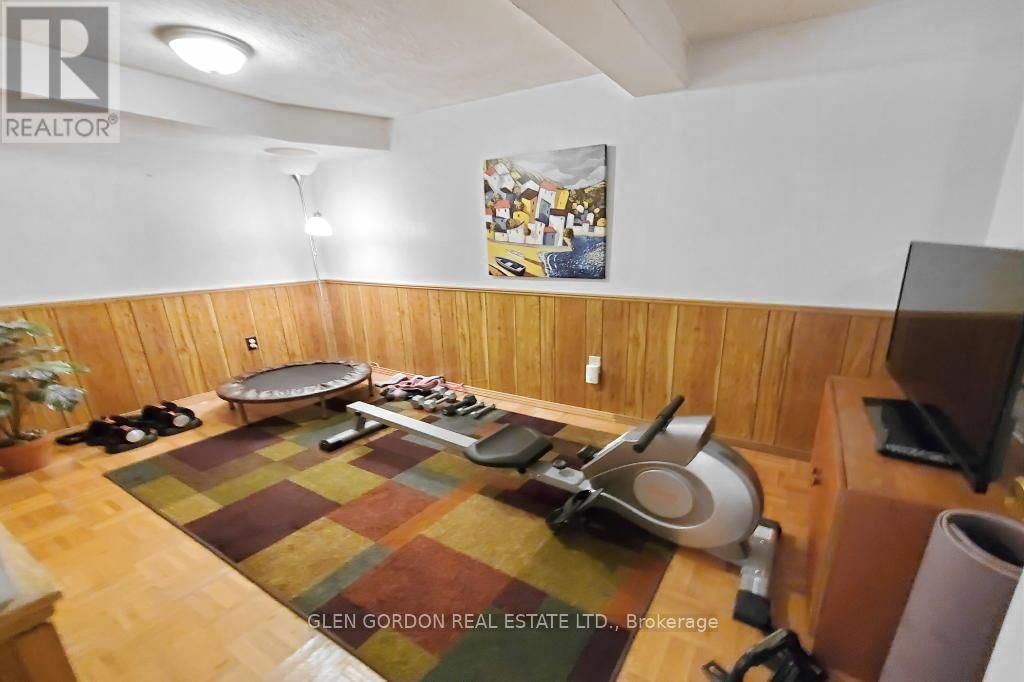 63 CAPRICE CRESCENT Image 22