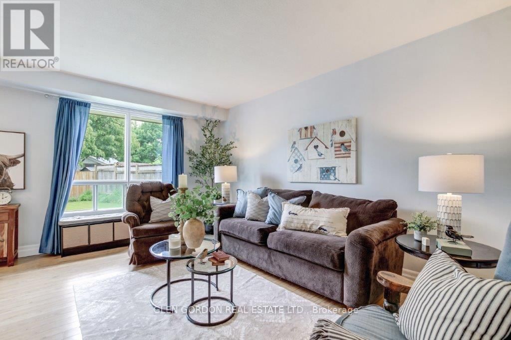 63 CAPRICE CRESCENT Image 3