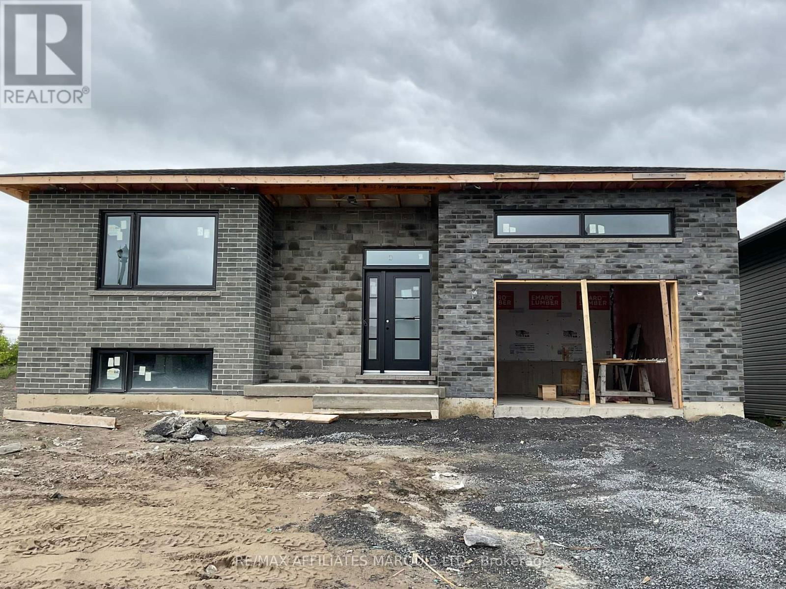 180 EMILY JADE CRESCENT Image 1
