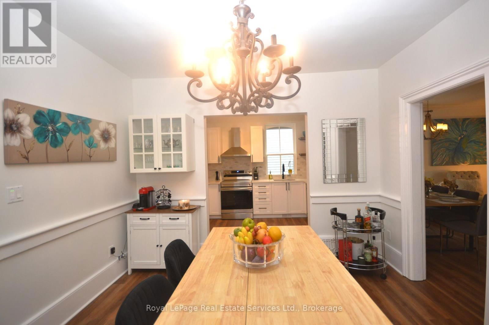 92 ADAM STREET Image 15