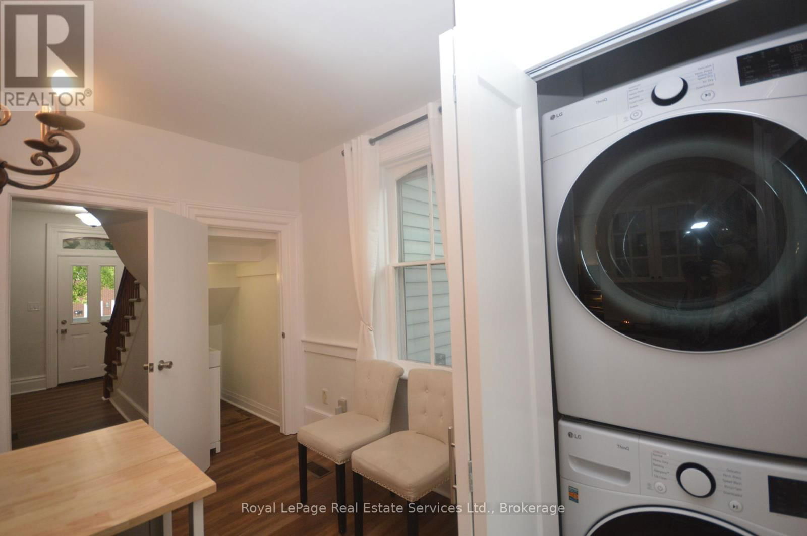 92 ADAM STREET Image 18