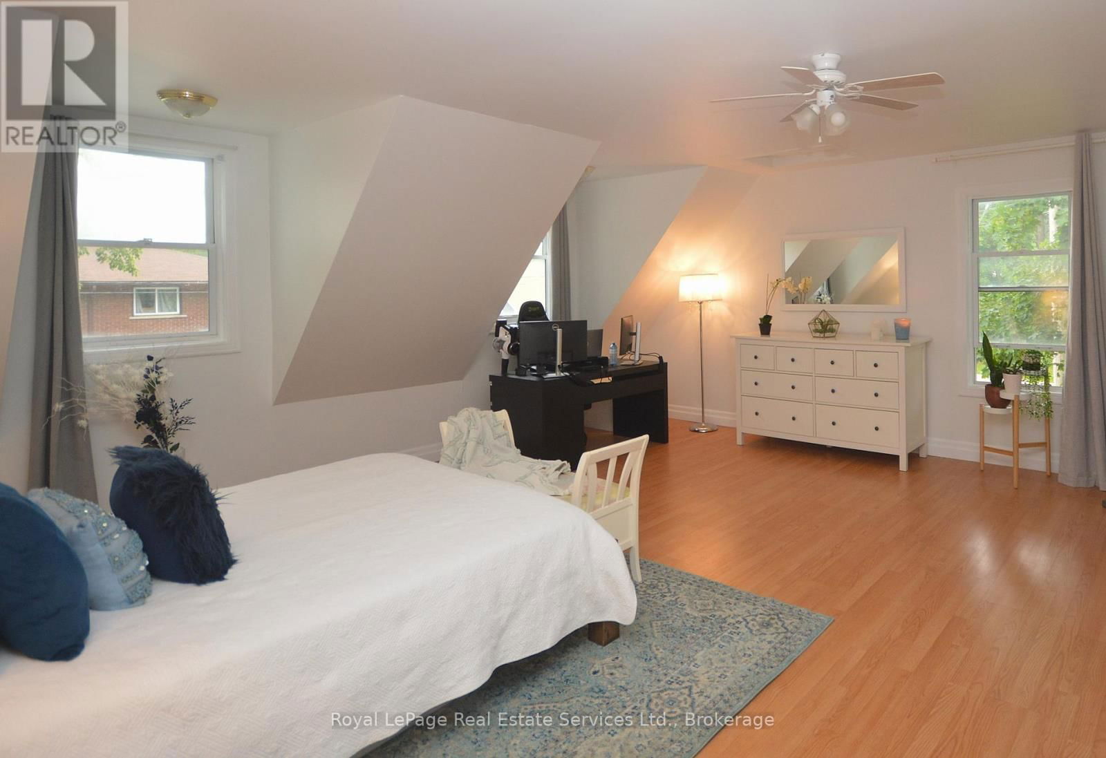 92 ADAM STREET Image 22