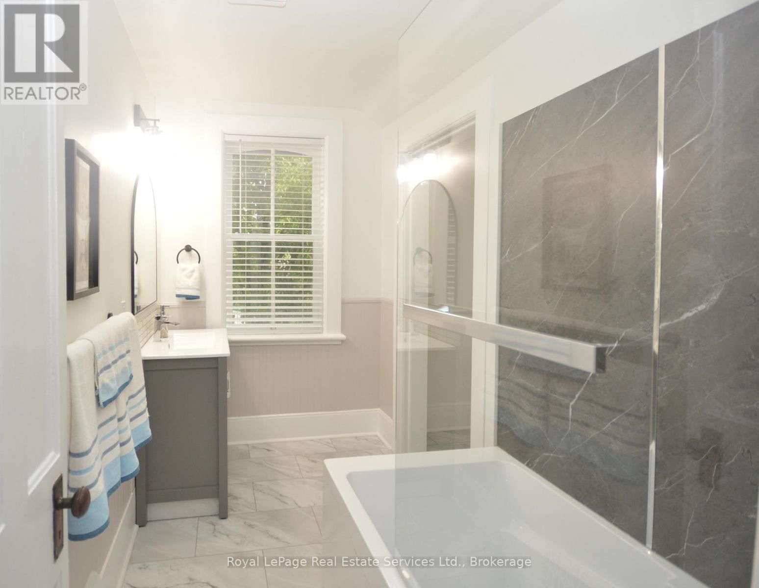92 ADAM STREET Image 31
