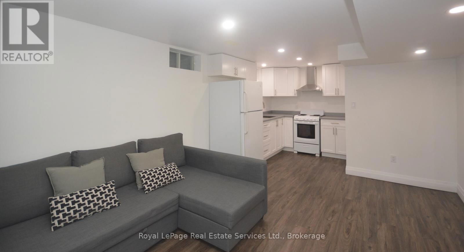 92 ADAM STREET Image 34