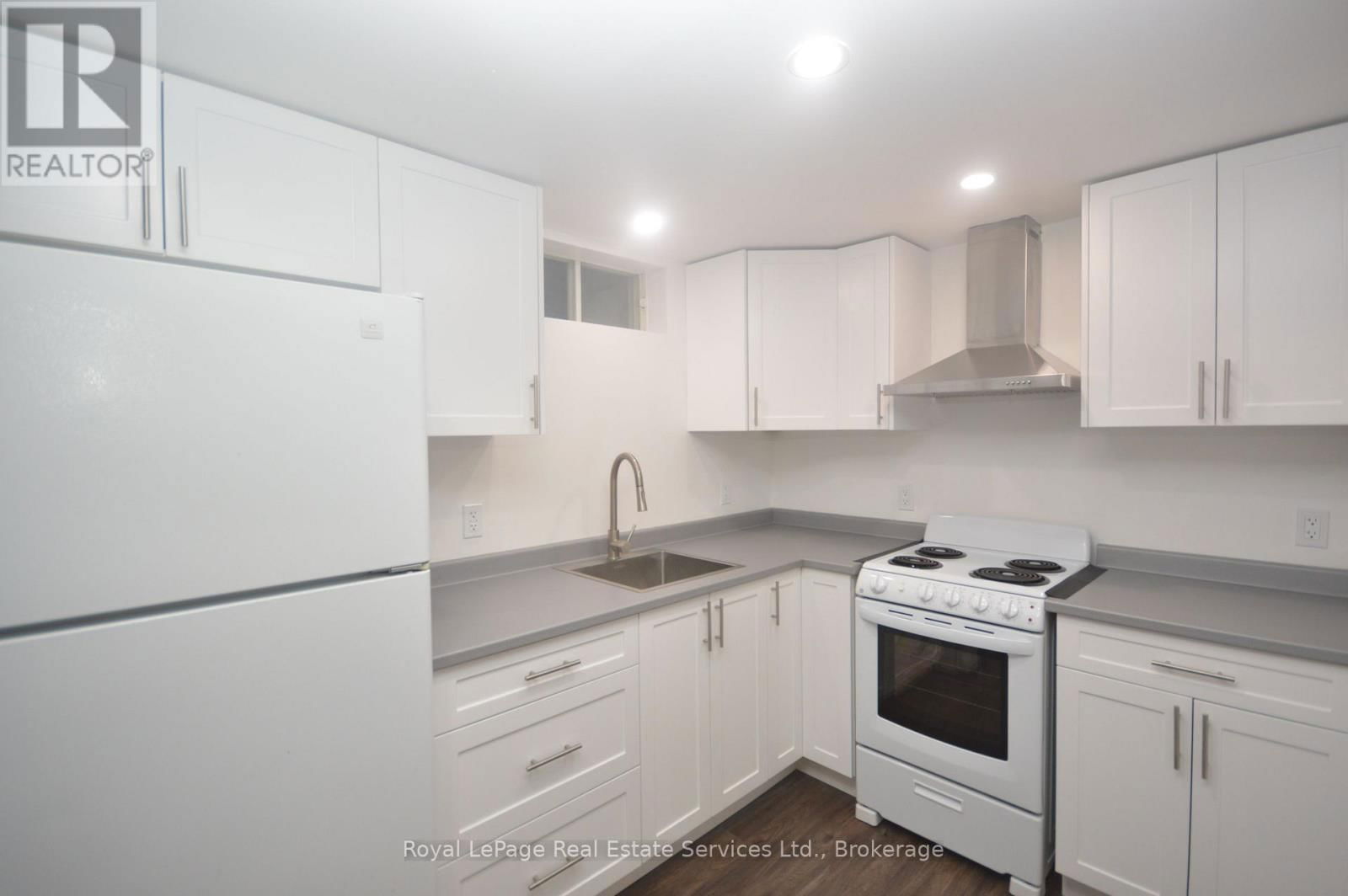 92 ADAM STREET Image 35
