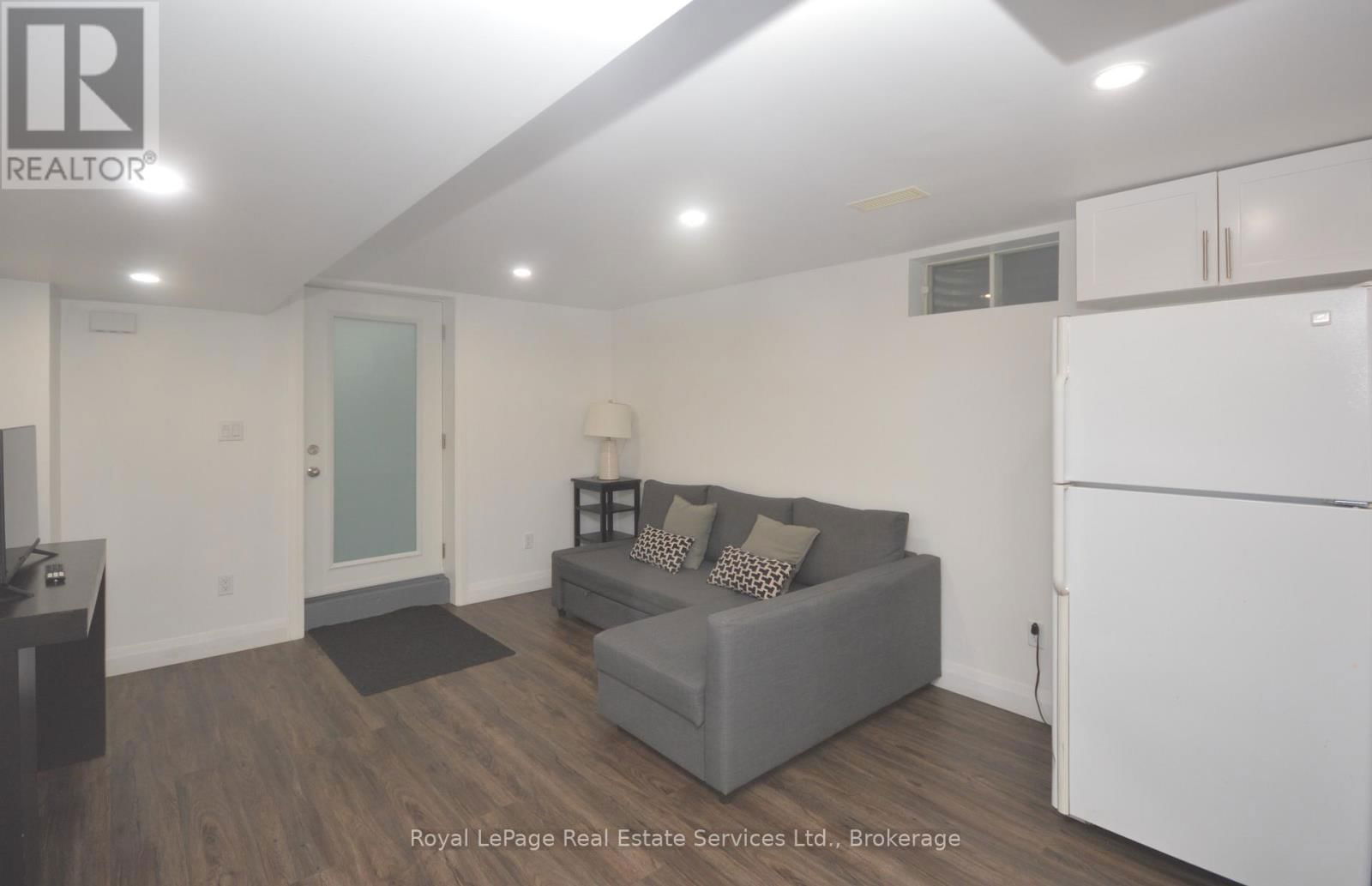92 ADAM STREET Image 36