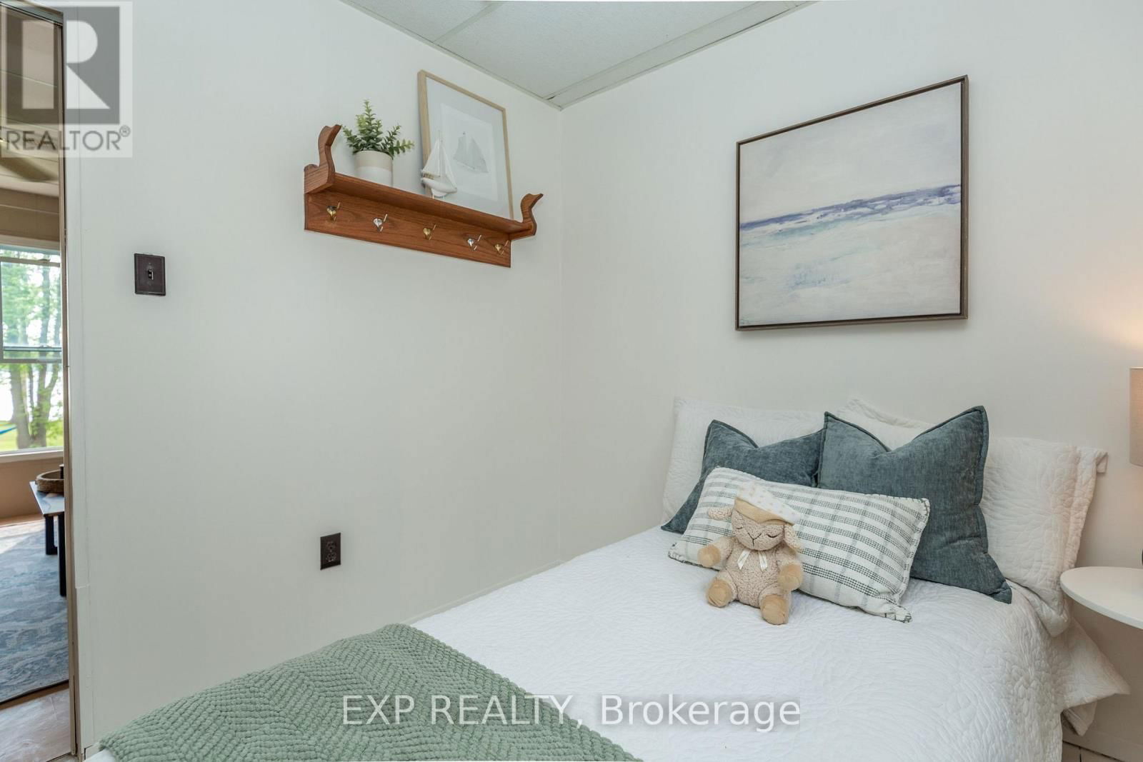 28 PARK LANE Image 34