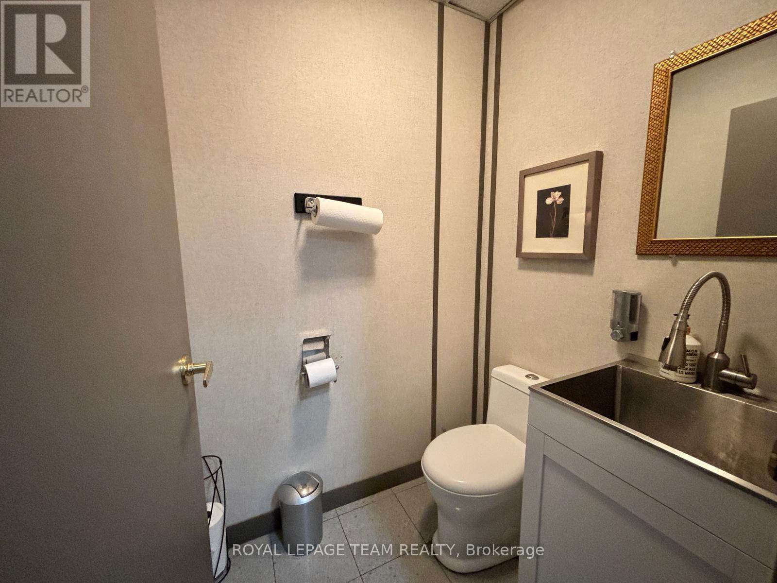 21 - 5330 CANOTEK ROAD Image 10
