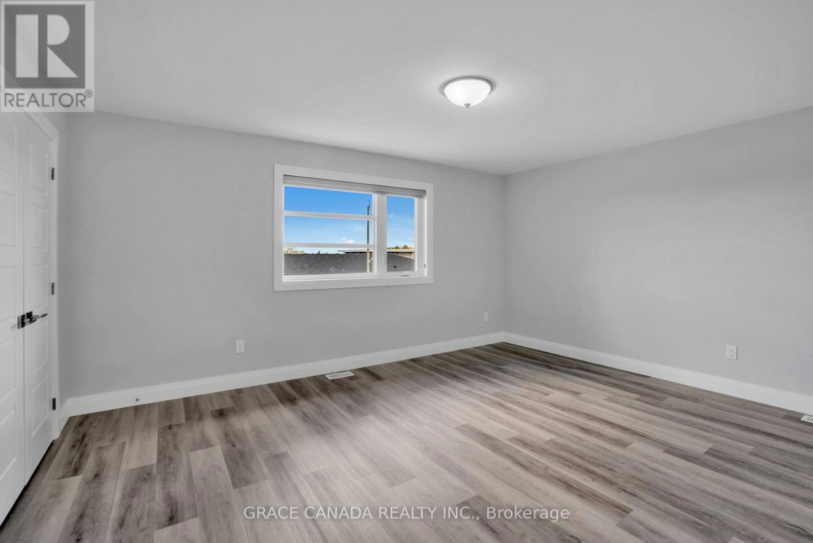 A - 1659 WINDSOR AVENUE Image 14