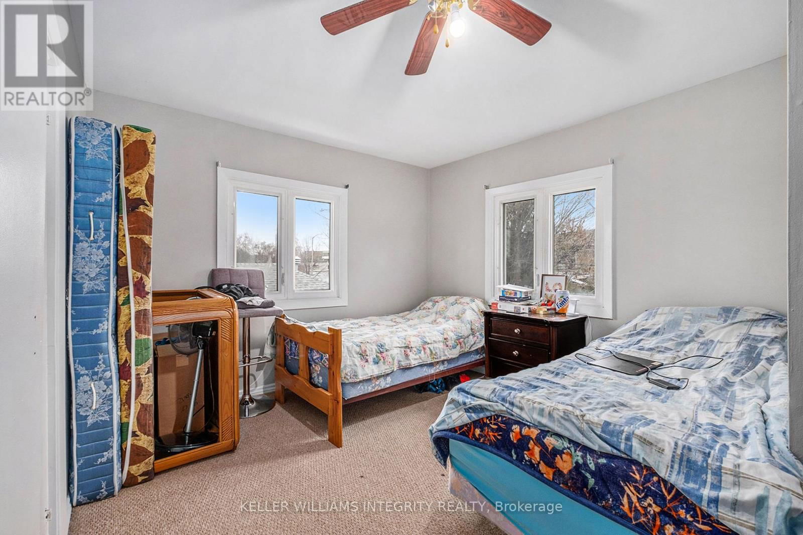 1384 CHATELAIN AVENUE Image 17