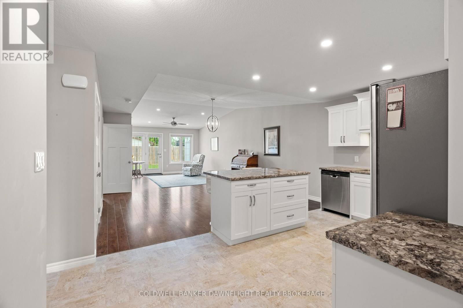 40 DEVON DRIVE Image 10