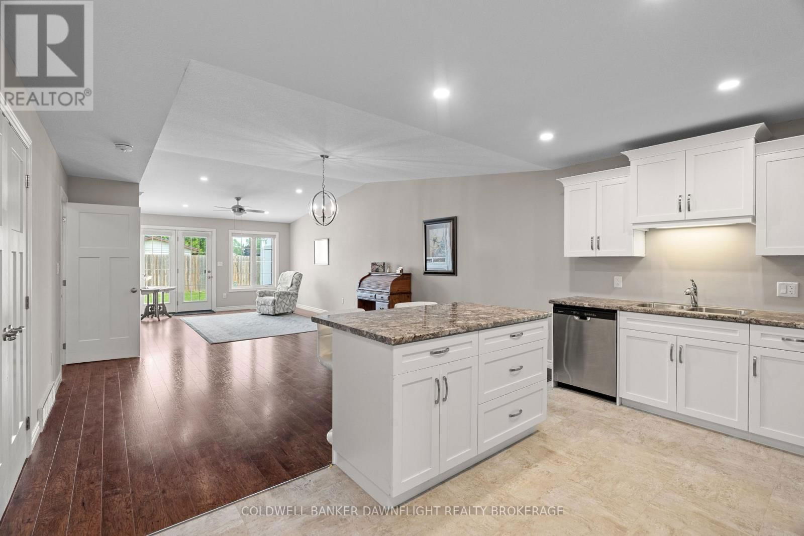 40 DEVON DRIVE Image 11