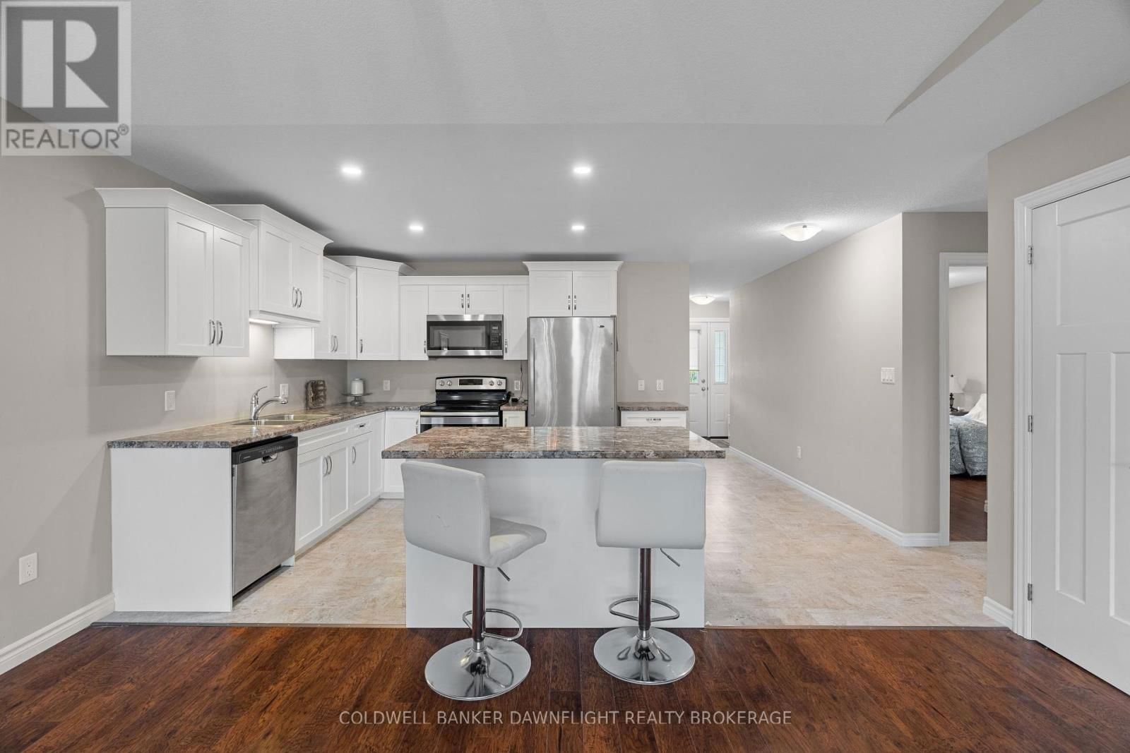 40 DEVON DRIVE Image 14