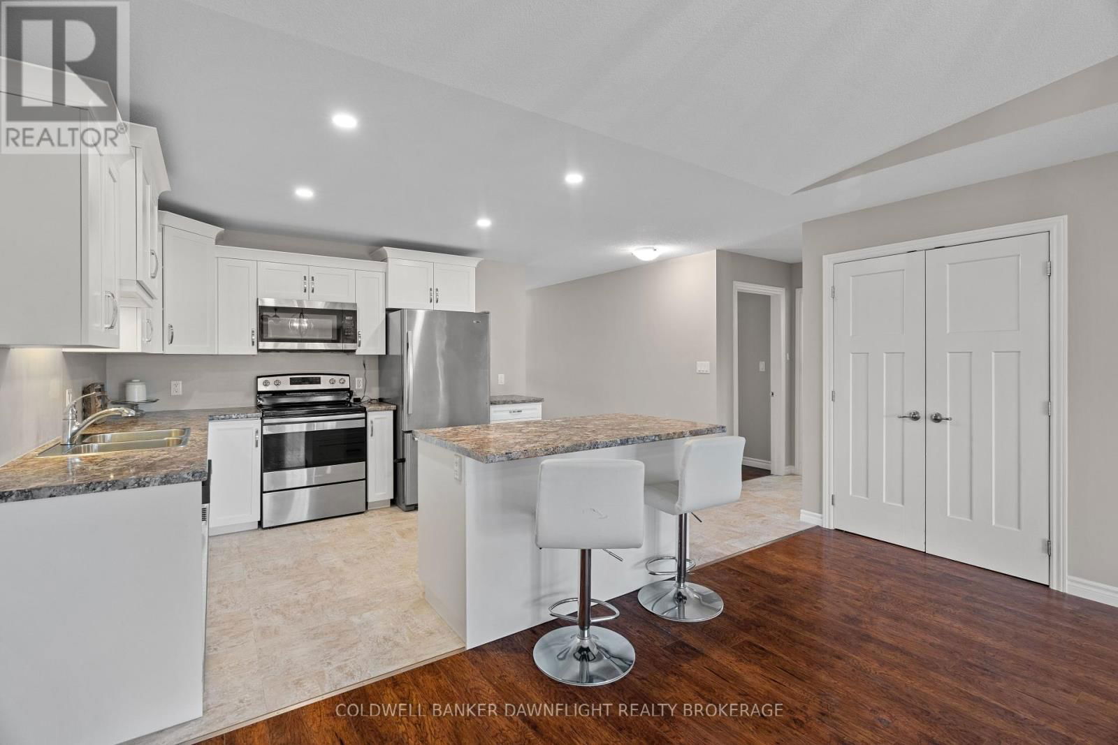 40 DEVON DRIVE Image 15