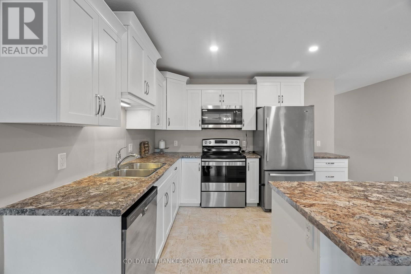 40 DEVON DRIVE Image 16