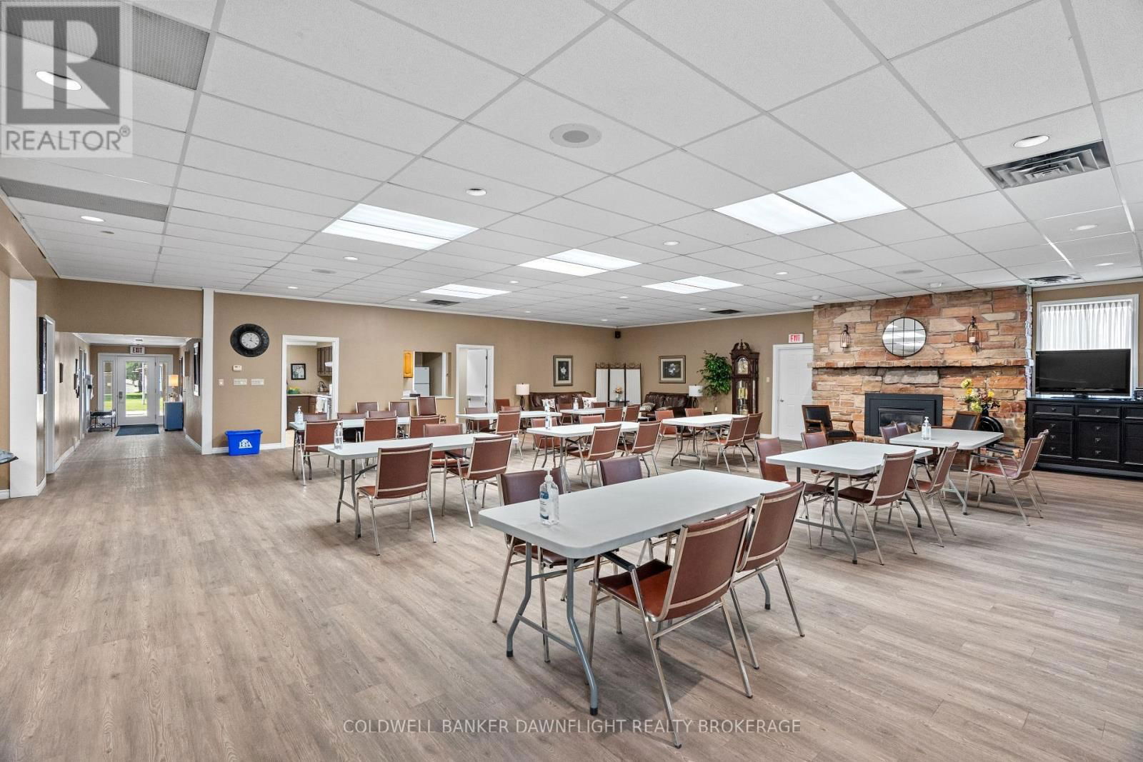 40 DEVON DRIVE Image 48