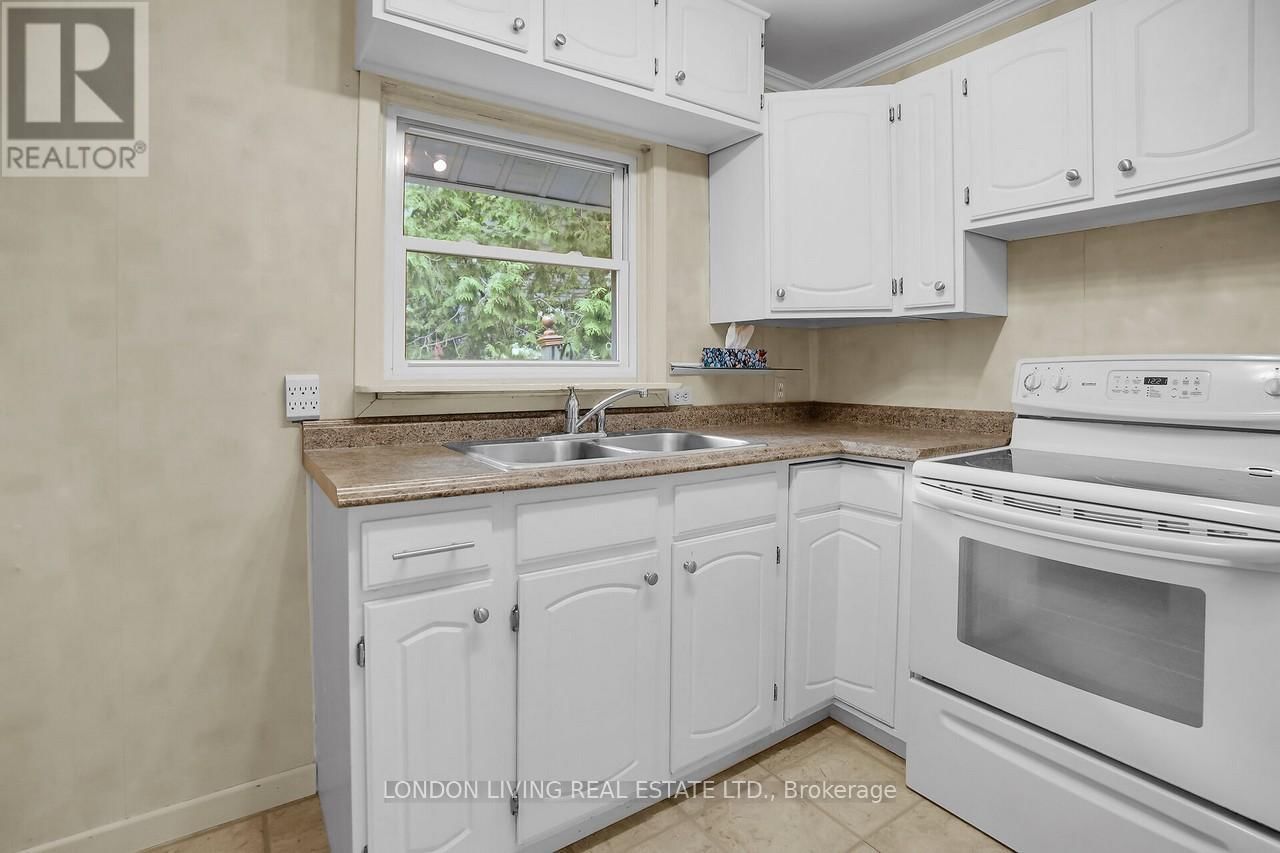 166 SPRINGBANK DRIVE Image 11
